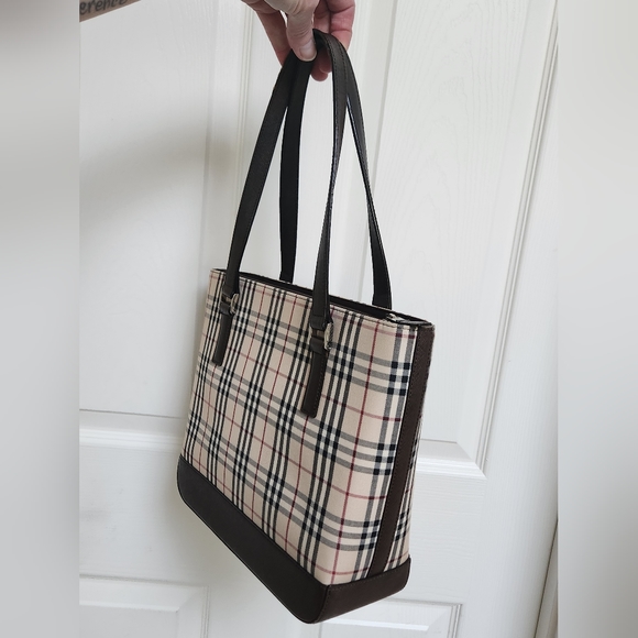 Burberry Nova Check Tote Bag in Beige Nylon Tote - Picture 13 of 16